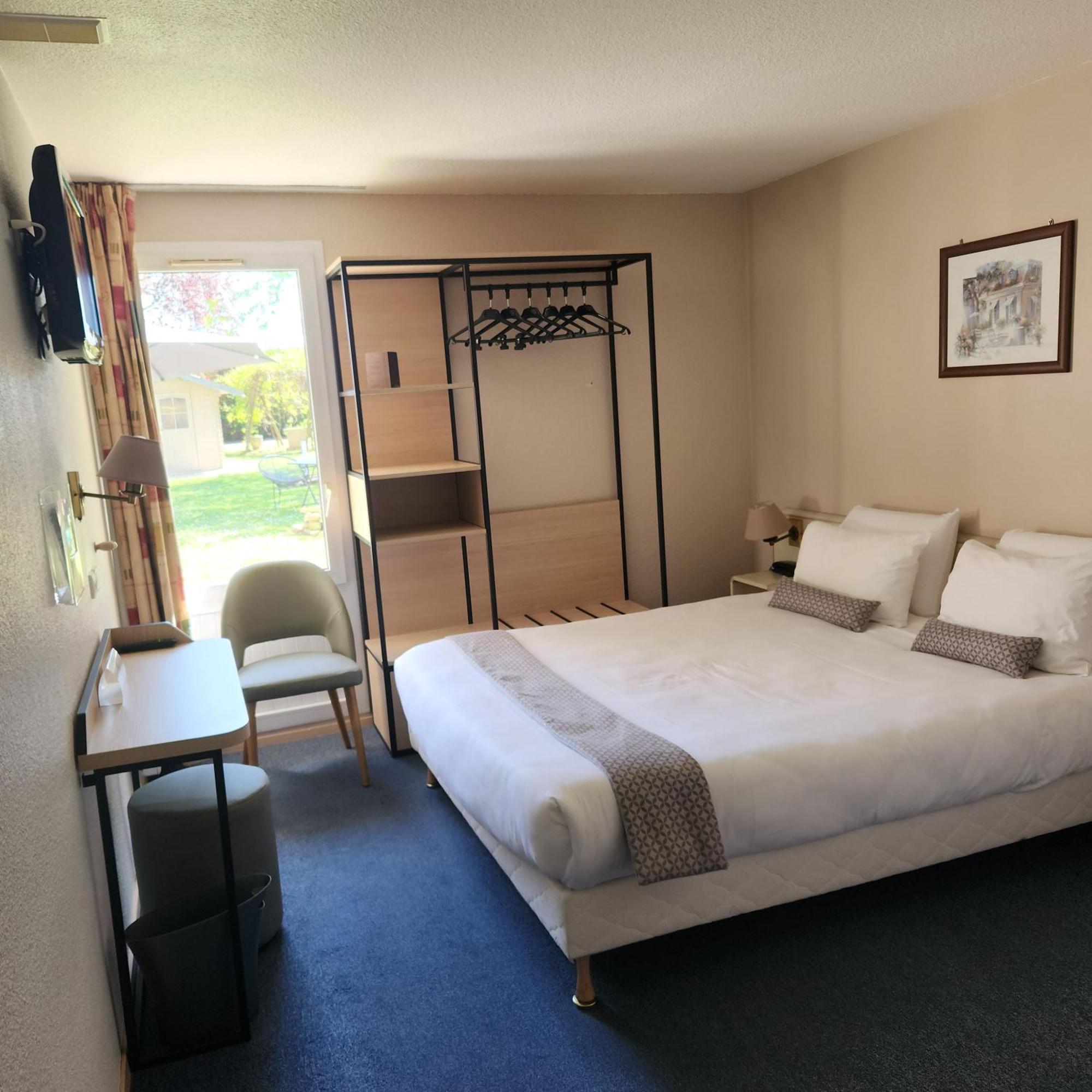 Hotel Nell Saint-Marcel  Εξωτερικό φωτογραφία